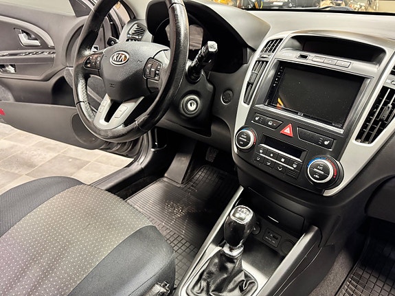 Kia Ceed 6 of 12