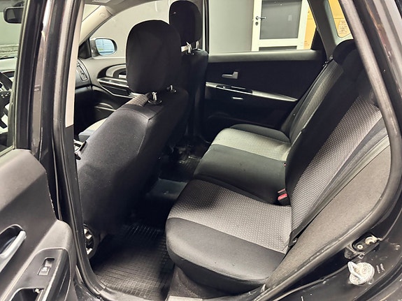 Kia Ceed 7 of 12