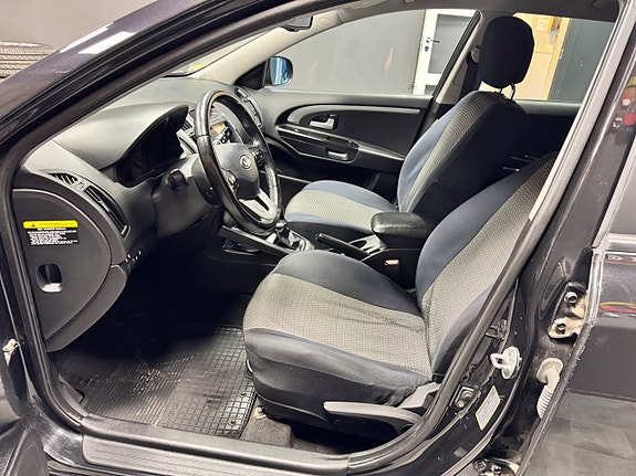 Kia Ceed 5 of 12