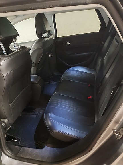 Peugeot 308 SW 4 of 5