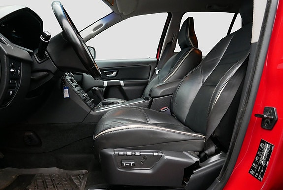 Volvo XC90 15 of 23