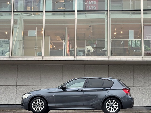 BMW 116i 2 of 5