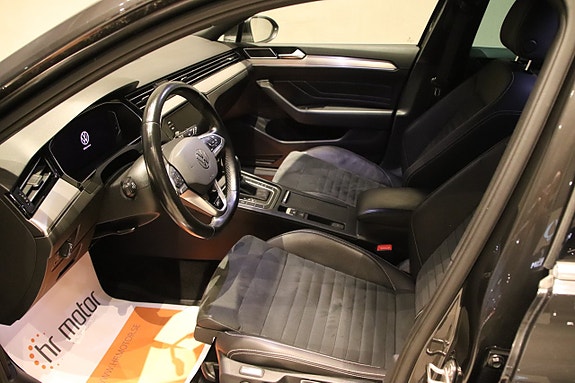 Volkswagen Passat 9 of 16