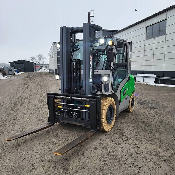 Heli CPD50 Litium 5 ton HYRKÖP från 8735 kr/mån + moms