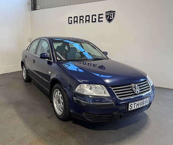 Volkswagen Passat 2 of 5