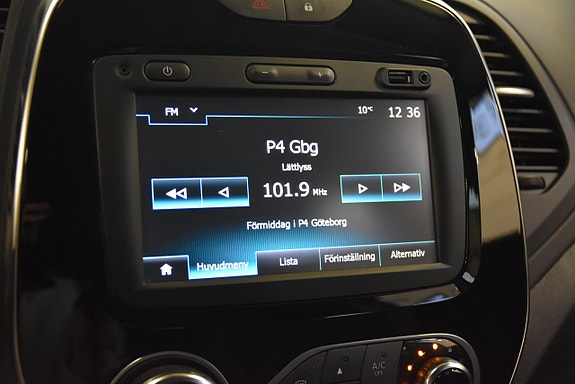 Renault Captur 12 of 16