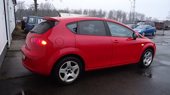 Seat Leon 10 of 23