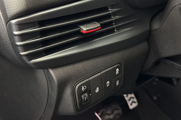 Hyundai i20 8 of 16