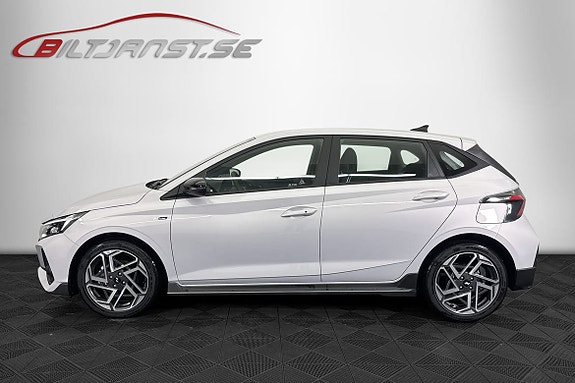 Hyundai i20 2 of 5