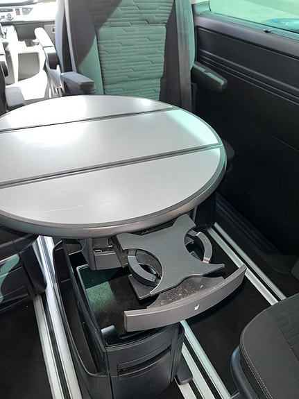 Volkswagen Multivan 18 of 21
