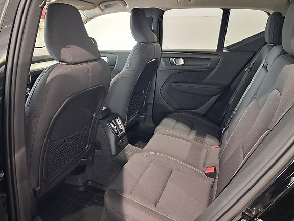 Volvo XC40 5 of 5