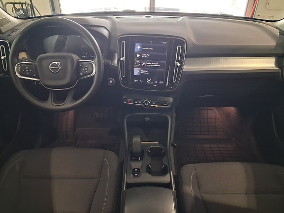 Volvo XC40 6 of 6