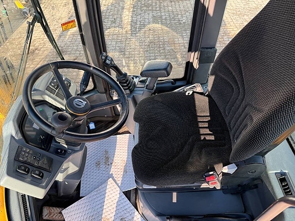 Volvo L 35 G S 5 of 5