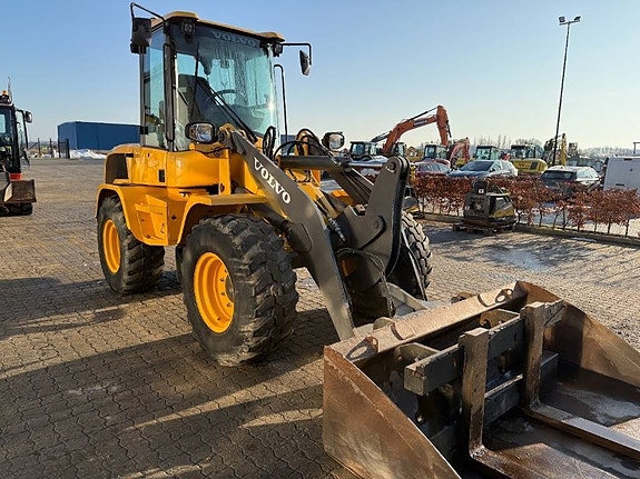 Volvo L 35 G S 4 of 5
