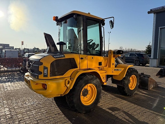 Volvo L 35 G S 3 of 5