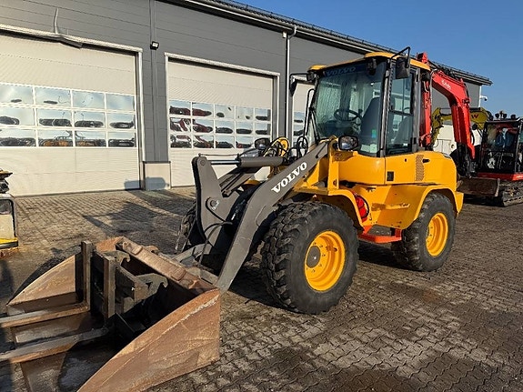 Volvo L 35 G S 6 of 10