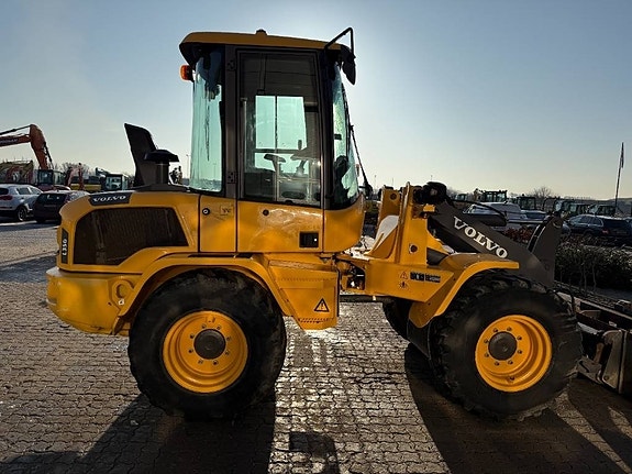 Volvo L 35 G S 8 of 10
