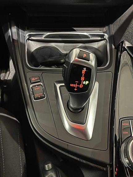 BMW 320 19 of 27