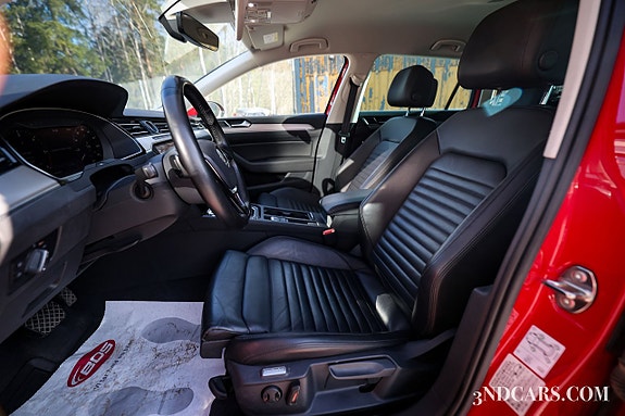 Volkswagen Passat 11 of 19