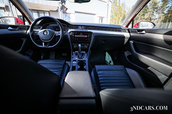 Volkswagen Passat 15 of 19