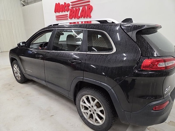 Jeep Cherokee 9 of 10