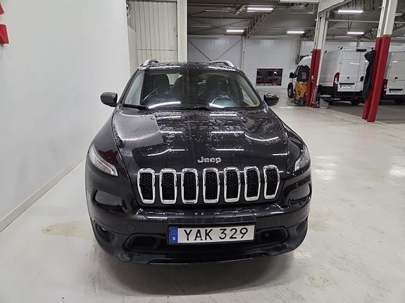 Jeep Cherokee 2 of 10