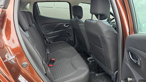 Renault Clio 13 of 16