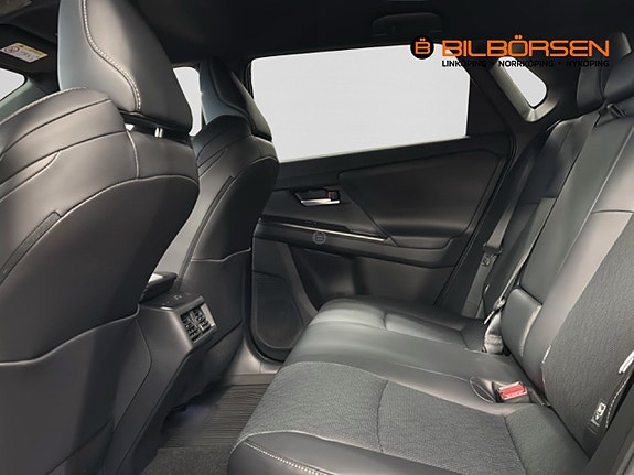 Subaru Solterra 9 of 18