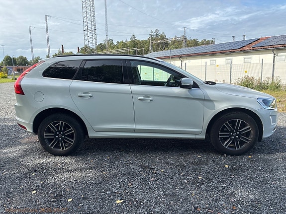 Volvo XC60 4 of 30