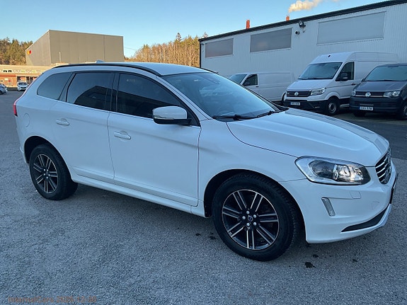 Volvo XC60 3 of 5
