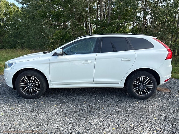 Volvo XC60 8 of 30