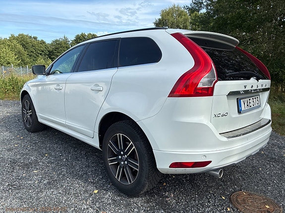 Volvo XC60 7 of 30