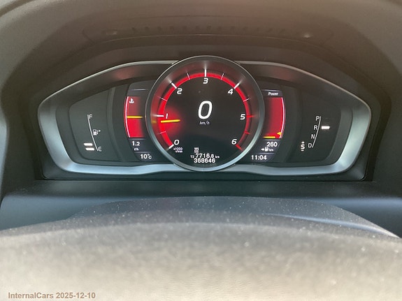 Volvo XC60 10 of 30