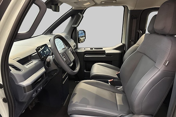 Kia PV5 8 of 27