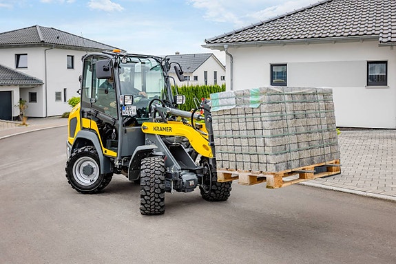 Kramer 5045 / 2,5 tons lastare / 30km / lyfter stenpall