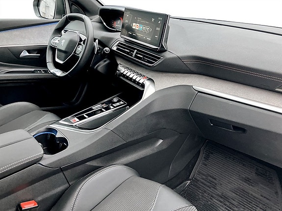 Peugeot 5008 12 of 16