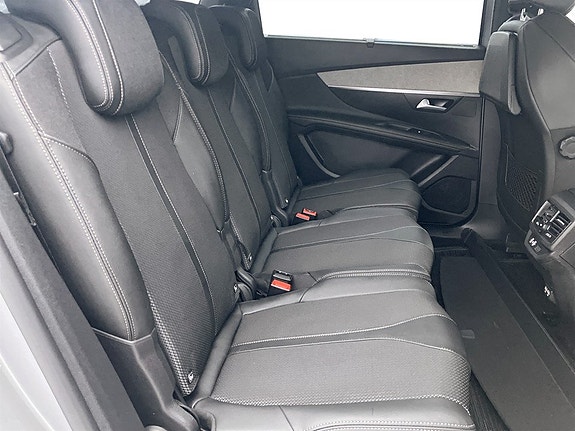 Peugeot 5008 13 of 16