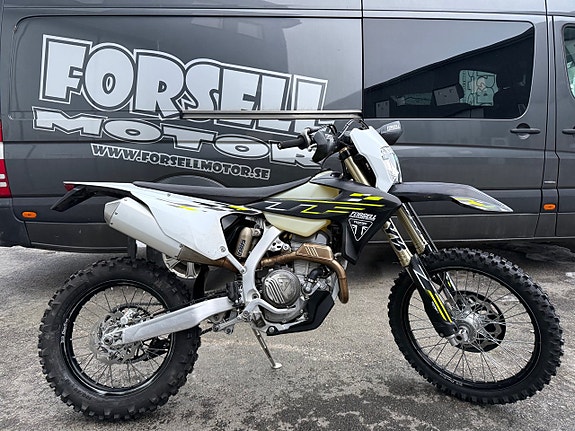 Triumph TF 250-E  / 31tim / Räntefritt 24mån