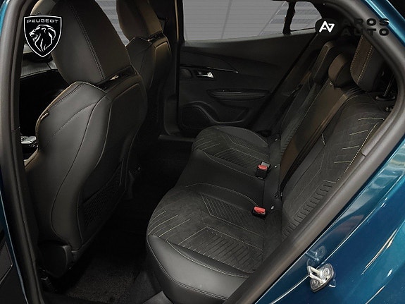 Peugeot e-2008 9 of 14