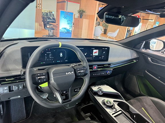 Kia EV6 11 of 15