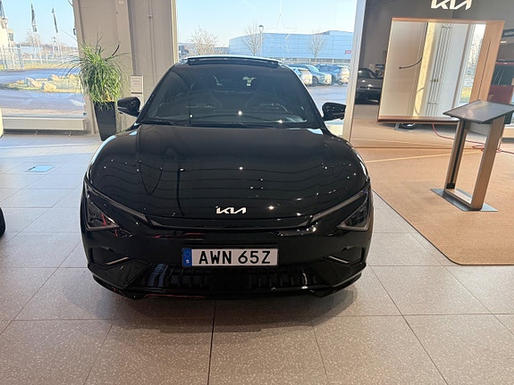 Kia EV6 2 of 5