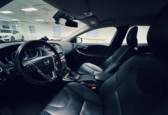 Volvo V40 Cross Country 11 of 26