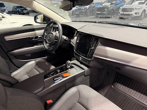 Volvo V90 17 of 27