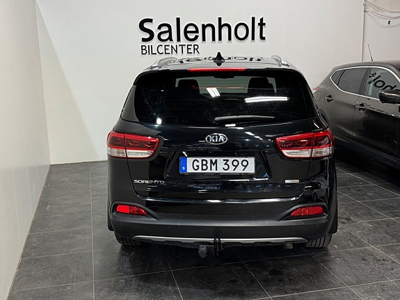 Kia Sorento 6 of 24