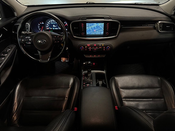 Kia Sorento 15 of 24