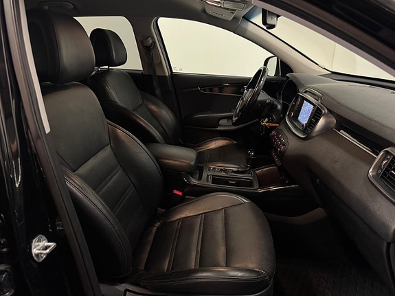 Kia Sorento 14 of 24