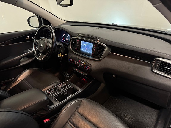 Kia Sorento 13 of 24