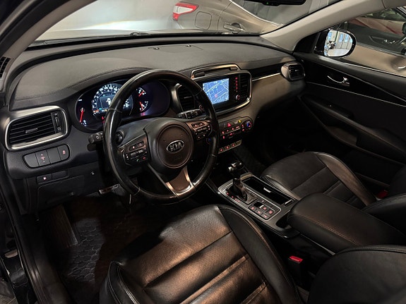 Kia Sorento 11 of 24