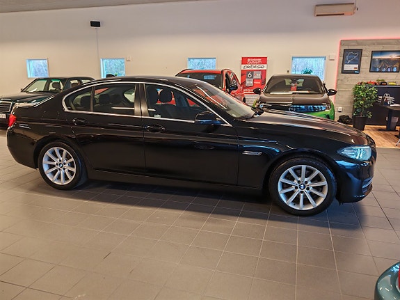 BMW 520d 2 of 5