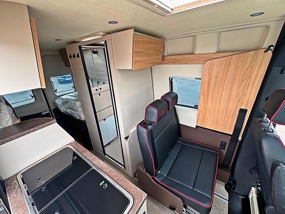 Bürstner Habiton HMX 6.0 4WD, Panorama, 190 hk, FINNS I HALLEN 5 of 17